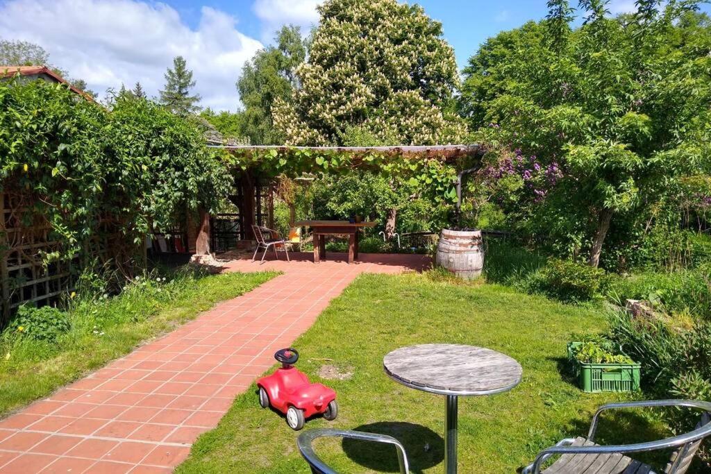 Ferienwohnung In Peetzig Am See Angermunde Exterior foto