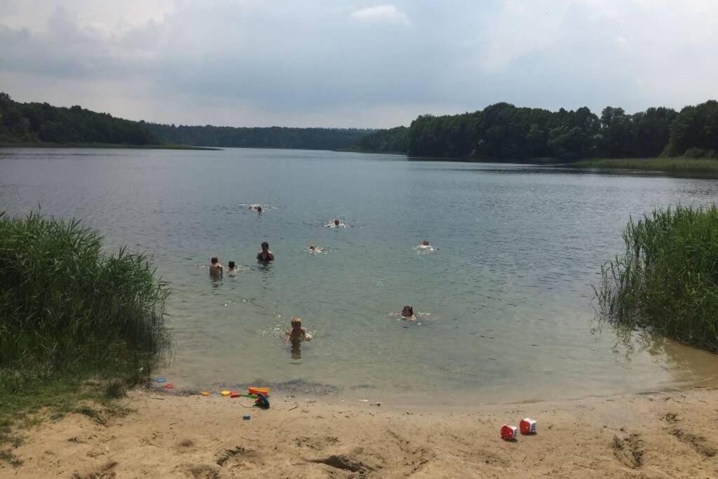 Ferienwohnung In Peetzig Am See Angermunde Exterior foto